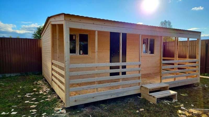 Бытовка 6 × 2,30 м + 6 × 2 м веранда