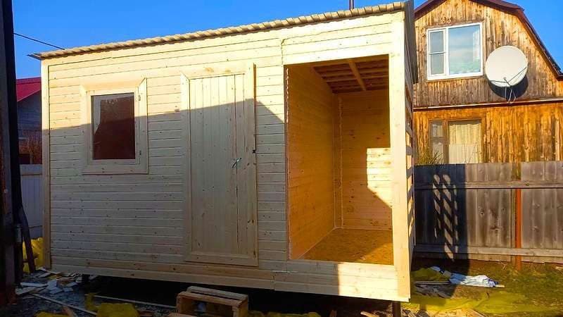 Бытовка с дровником 4 × 2,30 м
